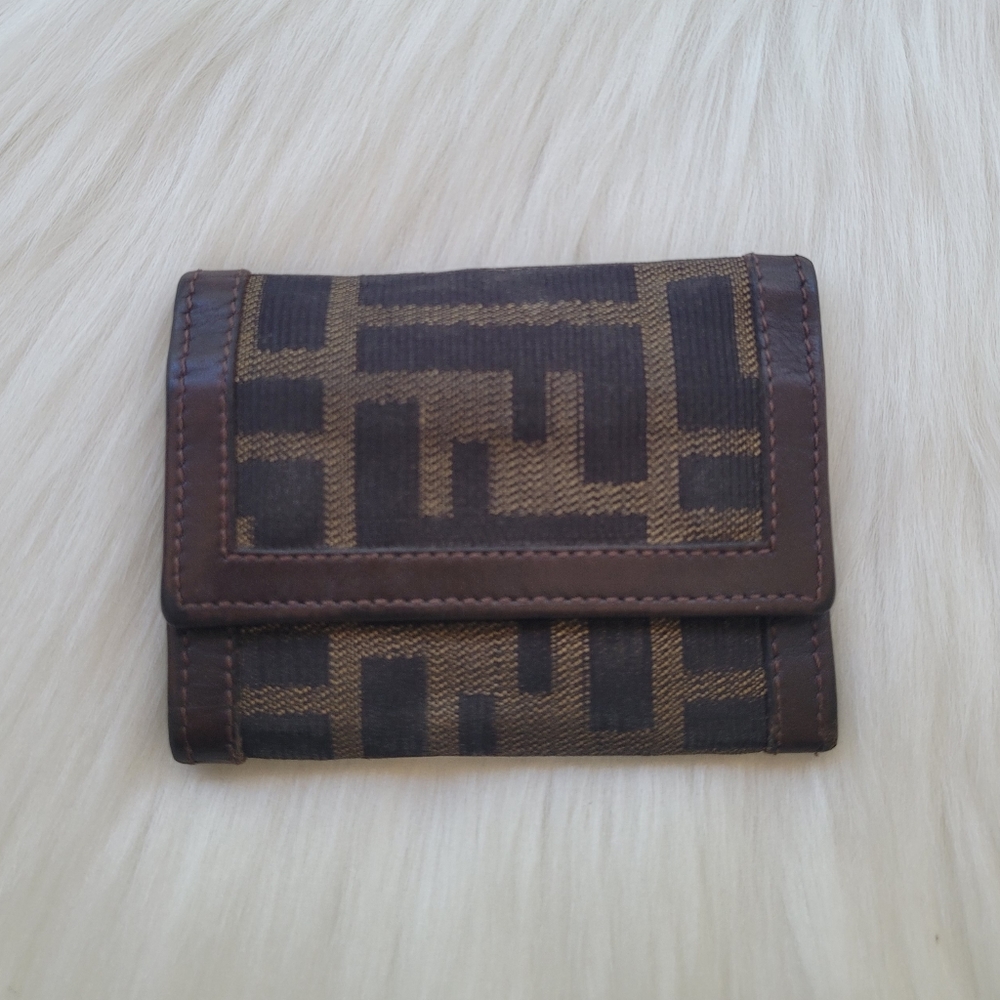 🔑 Fendi Zucca Monogram 8 Key Holder
